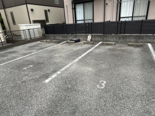 エスポワール雅Iの駐車場