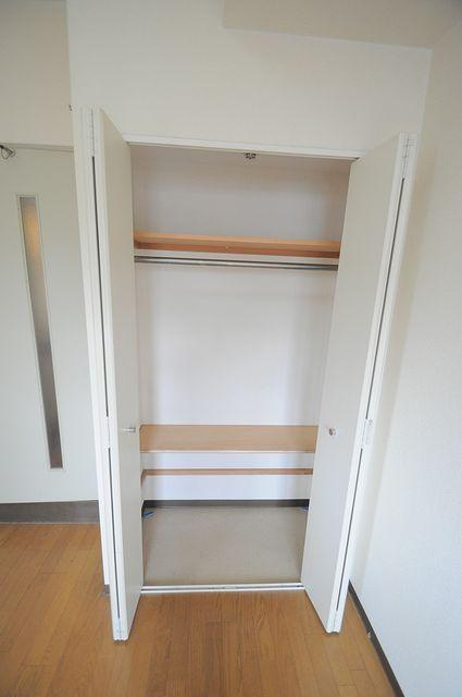 大阪市城東区放出西３丁目の賃貸マンションの収納