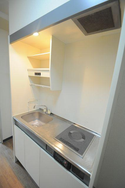 大阪市城東区放出西３丁目の賃貸マンションのキッチン