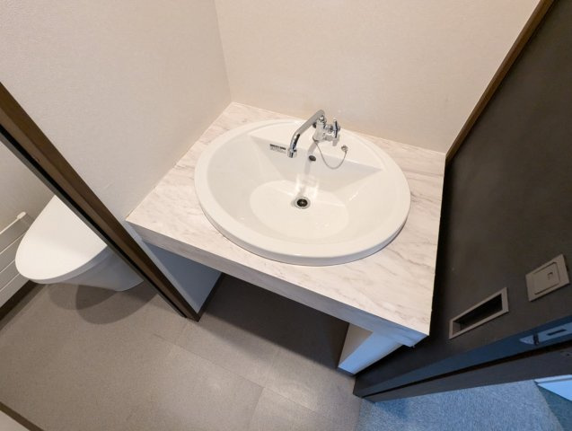 新釧路町【倉庫物件、事務所付き】の洗面所