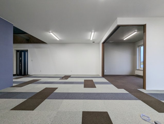新釧路町【倉庫物件、事務所付き】の洋室