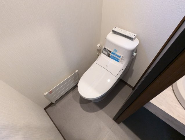 新釧路町【倉庫物件、事務所付き】のトイレ