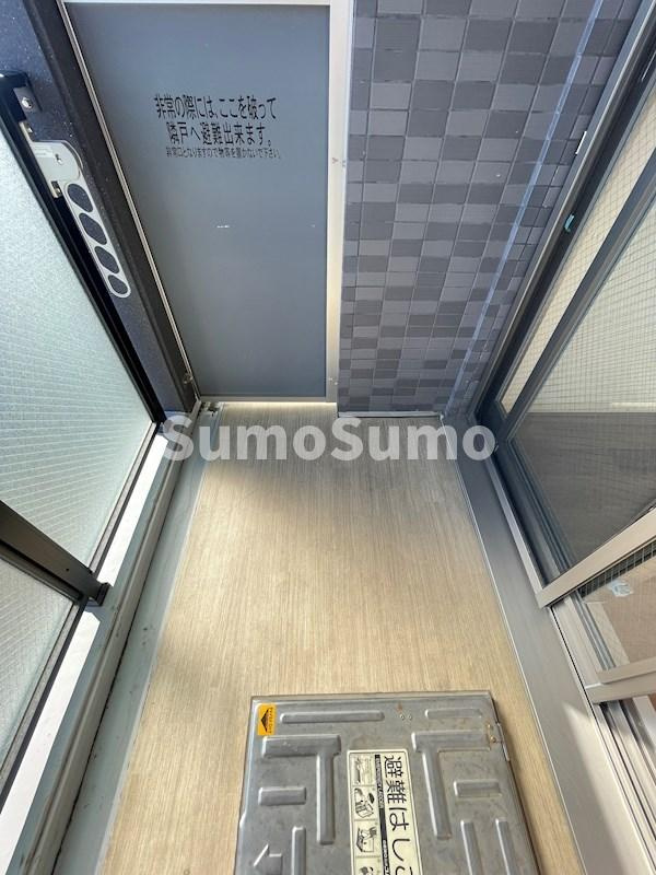 神戸市兵庫区新開地３丁目の賃貸マンションのバルコニー