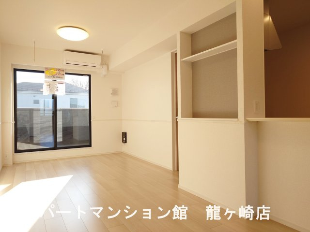 シェノンⅢの居間・リビング