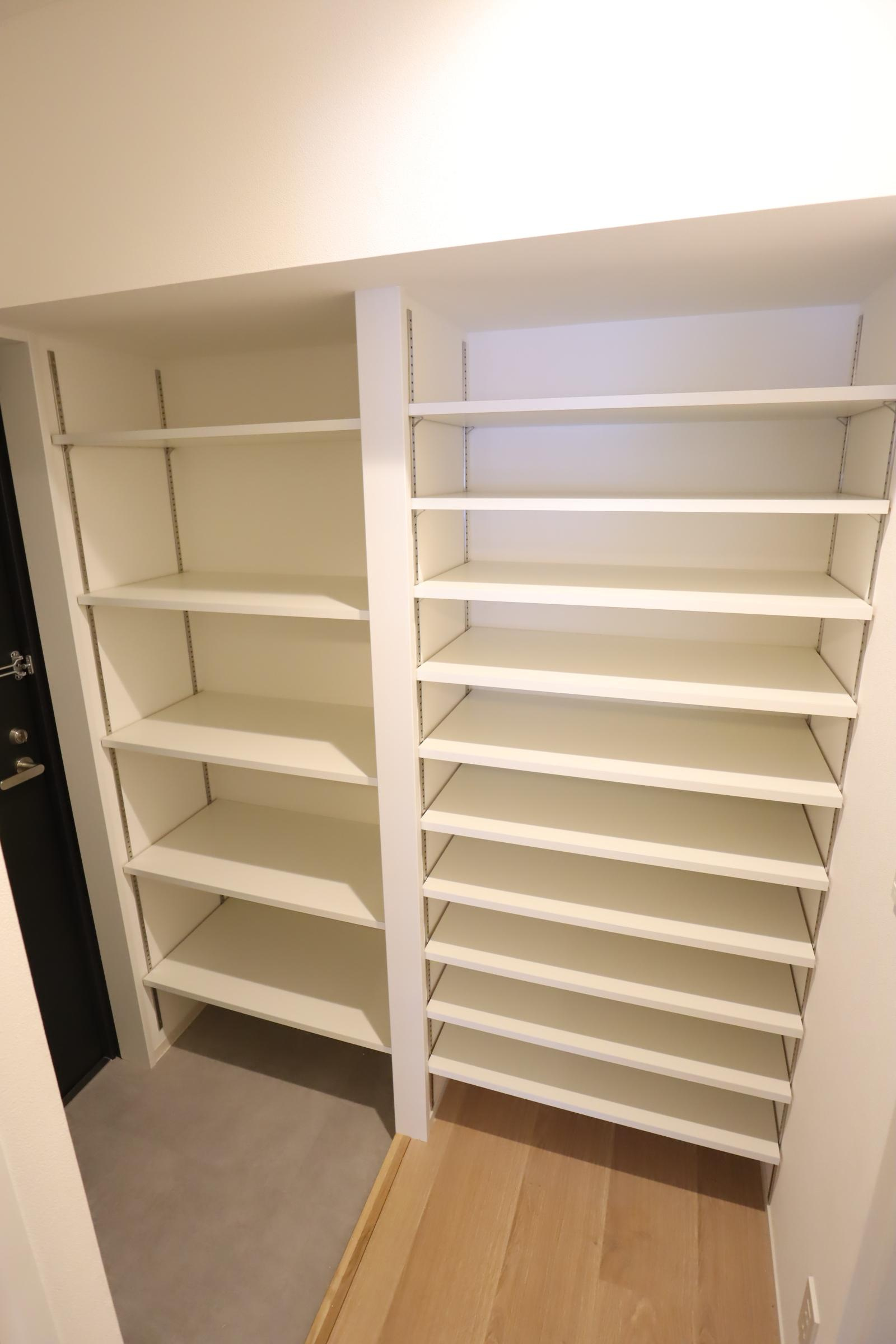 大阪市都島区片町１丁目の賃貸マンションの収納