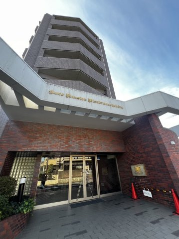 ライオンズマンション三郷早稲田公園のエントランス