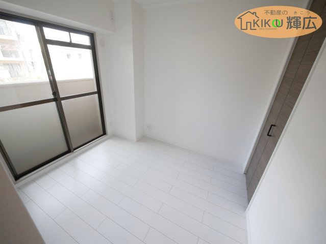 【子供部屋】 | ユニライフ明石魚住　3階 | 周辺環境は充実しておりますので、スーパー、コンビニ徒歩圏内です