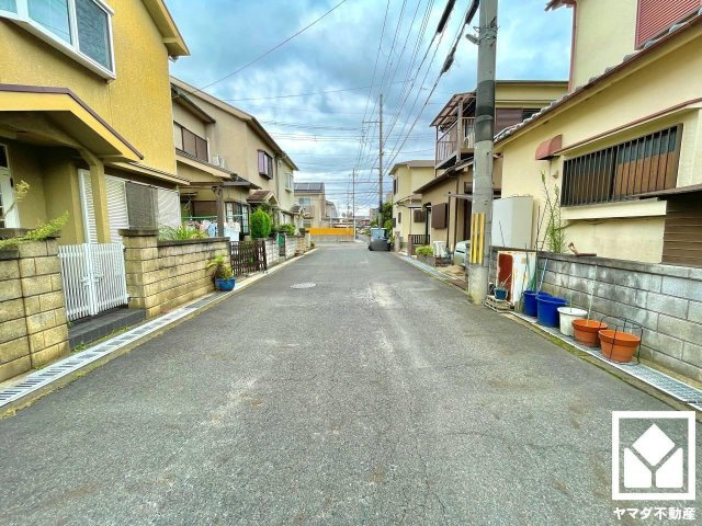 京田辺市三山木直田の前面道路含む現地写真