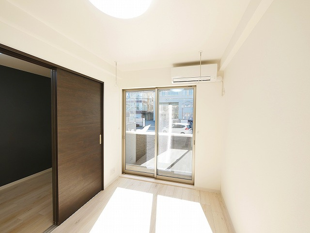 ジーメゾン奈良エルカーサの居間・リビング