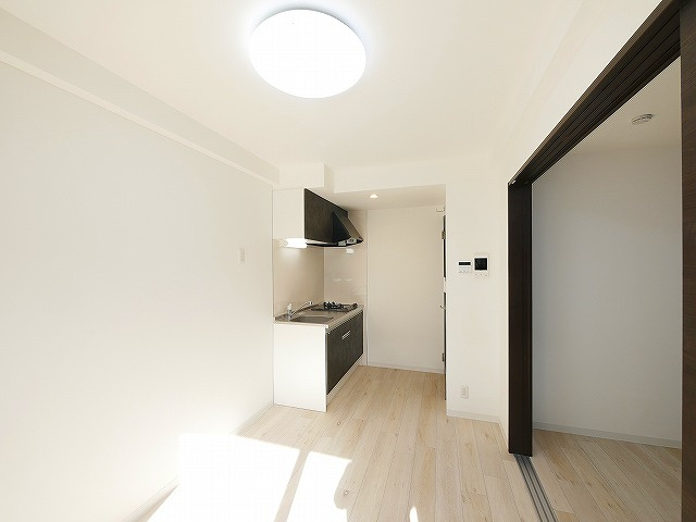 ジーメゾン奈良エルカーサの居間・リビング