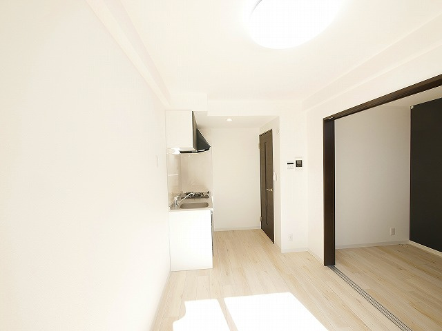 ジーメゾン奈良エルカーサの居間・リビング