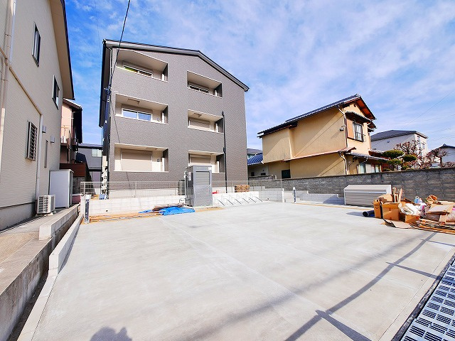 ジーメゾン奈良エルカーサの駐車場|駐車場完備です