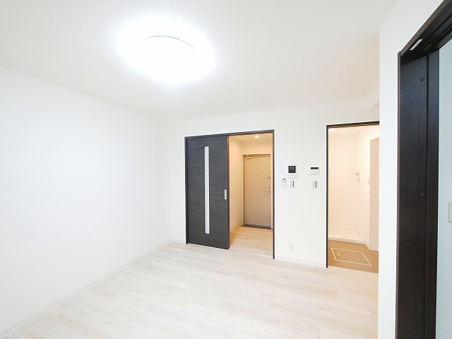 ジーメゾン奈良エルカーサの洋室|広々とした洋室です