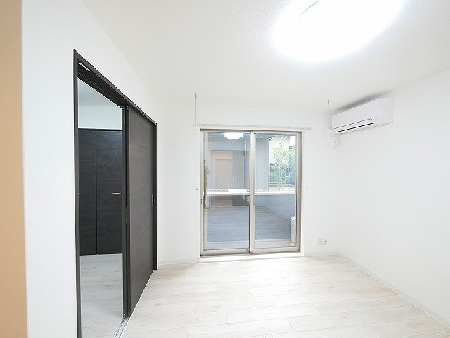 ジーメゾン奈良エルカーサの洋室|個人の部屋や寝室として使える洋室です