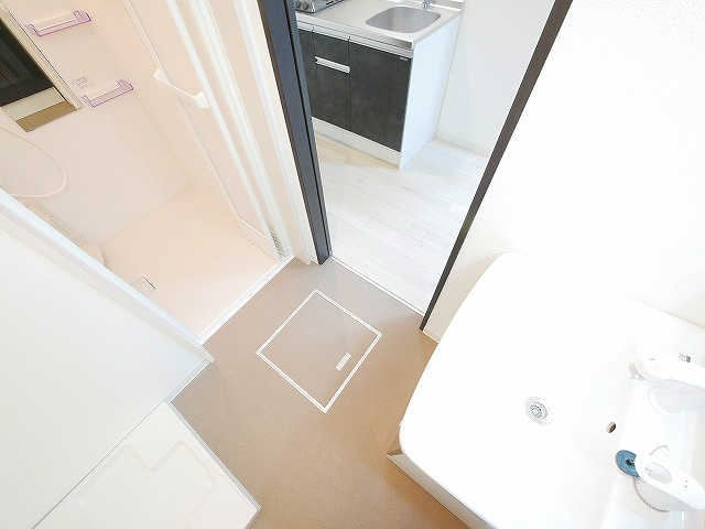 ジーメゾン奈良エルカーサの洗面所|広い洗面スペース