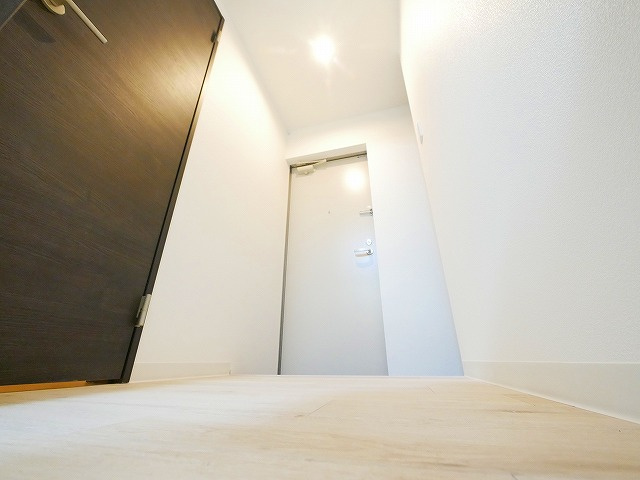 ジーメゾン奈良エルカーサの玄関|収納もある玄関です