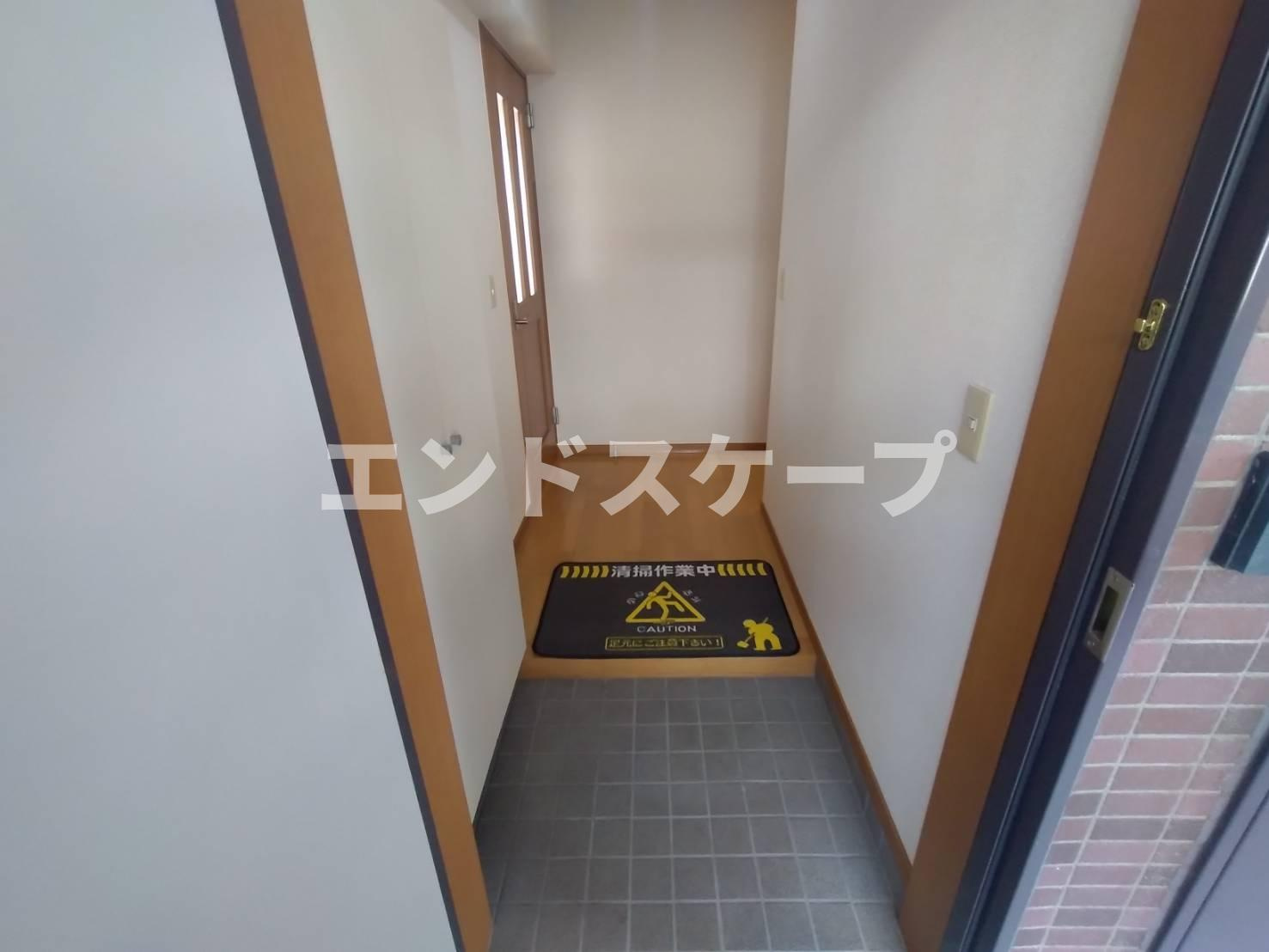 サンイーストの玄関|高崎、前橋エリアのお部屋探しはエンドスケープまで！お客様の理想お聞かせ下さい♪
