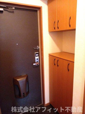 【玄関】 | ランドマーク曙 弐番館 | シューズボックス