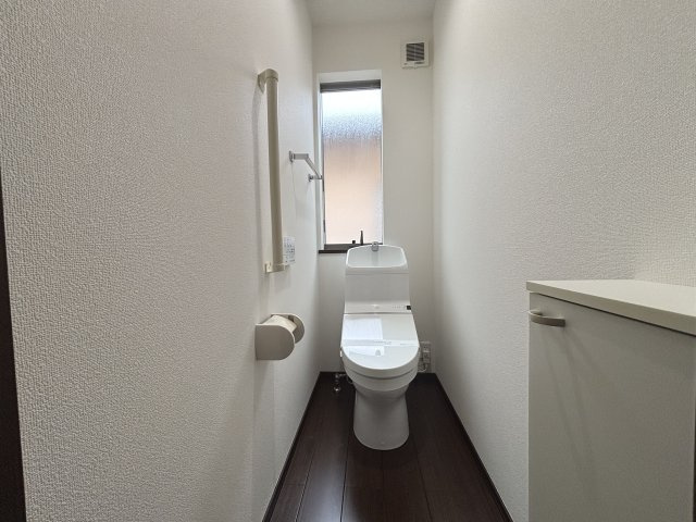 神戸市西区池上２丁目戸建のトイレ