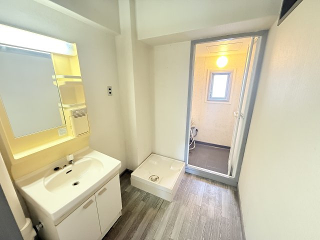 塩屋住宅２号棟の脱衣所