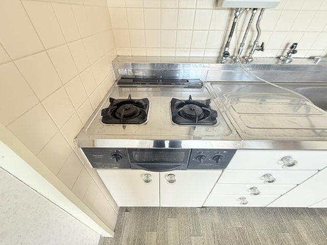 塩屋住宅２号棟のキッチン