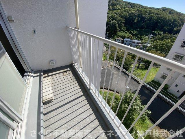 塩屋住宅２号棟のバルコニー