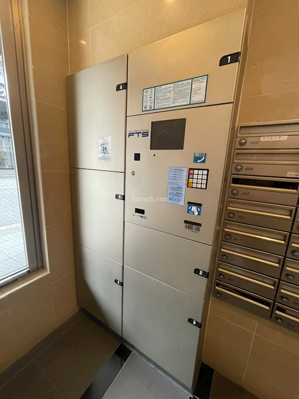 エスリード難波WESTの外観