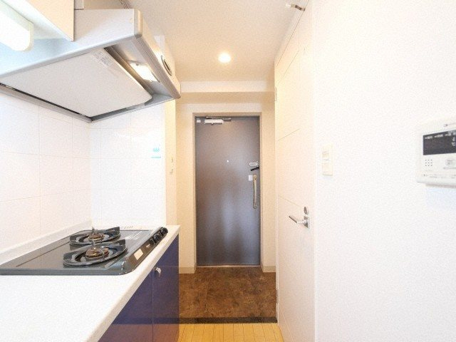 エスリード難波WESTの玄関