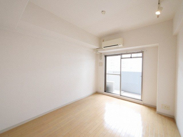 エスリード難波WESTの寝室