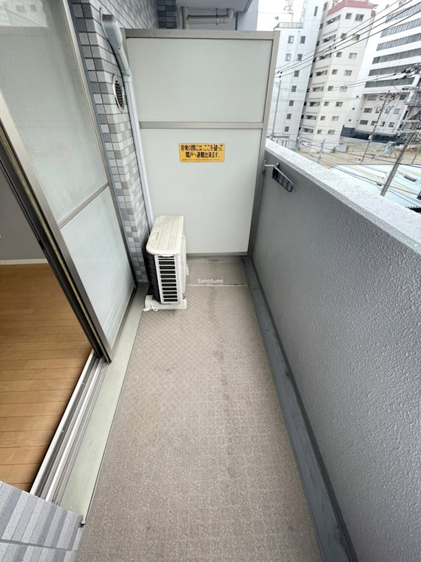 エスリード難波WESTのバルコニー