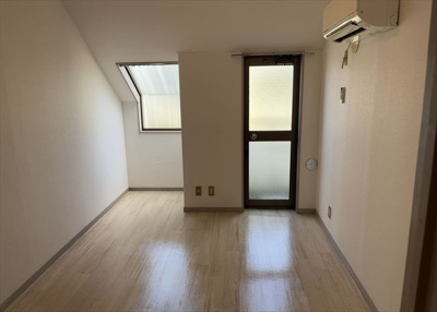 【洋室】 | メゾンドアンピィール