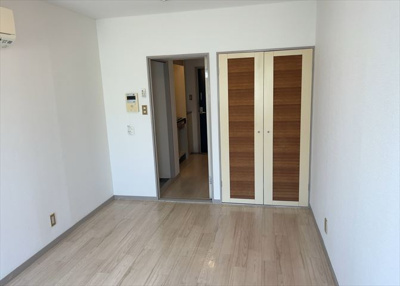 【洋室】 | メゾンドアンピィール