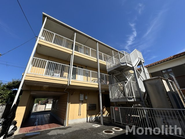 ハイツニシカワの外観