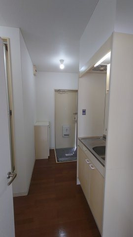 ハイツリッチの玄関