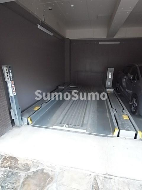 AMISTAD（アミスター）の駐車場|外観もきれいです