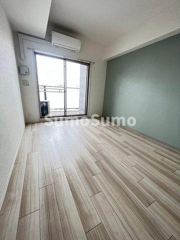 プレサンスOSAKA姫里エンファシスの居間・リビング