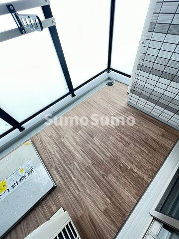 プレサンスOSAKA姫里エンファシスのバルコニー