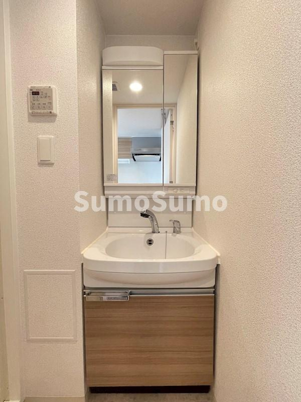 プレサンスKOBEシフォンの洗面所|洗面所です