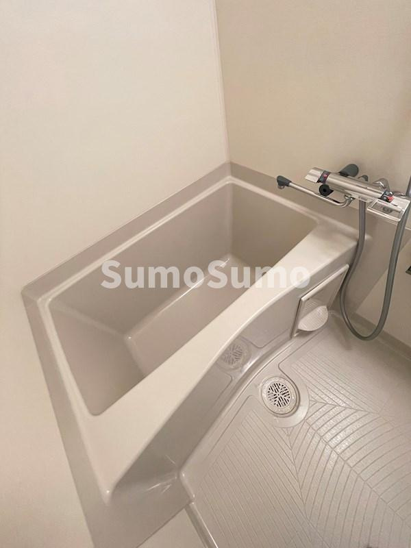 プレサンスKOBEシフォンの浴室