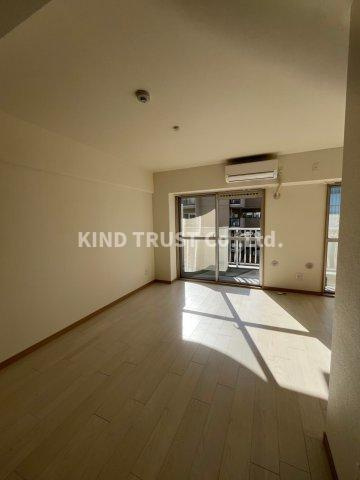 コープ野村梅田A棟の居間・リビング|ゆったりとした居間です