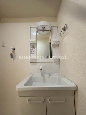 コープ野村梅田A棟の洗面所|スペースが確保できる洗面所です