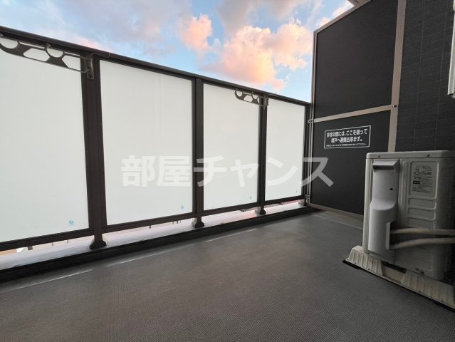 プレサンス鶴舞公園セラヴィのバルコニー