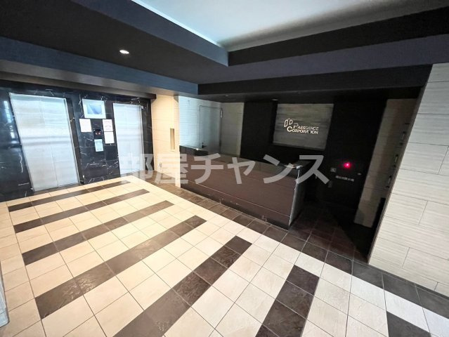 プレサンス鶴舞公園セラヴィのロビー