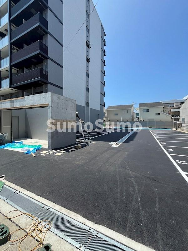 神戸市長田区細田町２丁目の賃貸マンションの駐車場