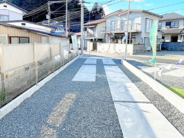 新築戸建・建売　福島市森合2期の前面道路含む現地写真