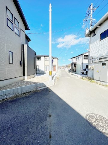 新築戸建・建売　二本松市油井一斗内　GRAFARE　全4棟の前面道路含む現地写真
