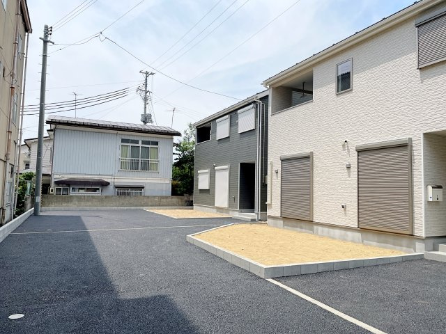 会津若松市日新町第１　全２棟の駐車場