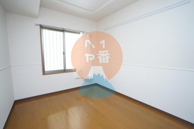 【寝室】 | ベルエールB棟 | 寝室です。きれいなお部屋ですね。