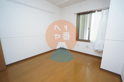 【洋室】 | ベルエールB棟 | 洋室です。きれいなお部屋ですね。