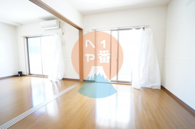 【その他】 | ベルエールB棟 | 明るく開放感のあるお部屋ですね。